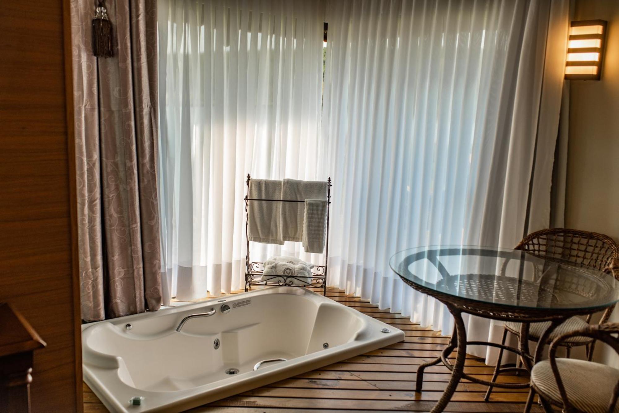 Vira Charme Resort Fernandes Pinheiro Luaran gambar